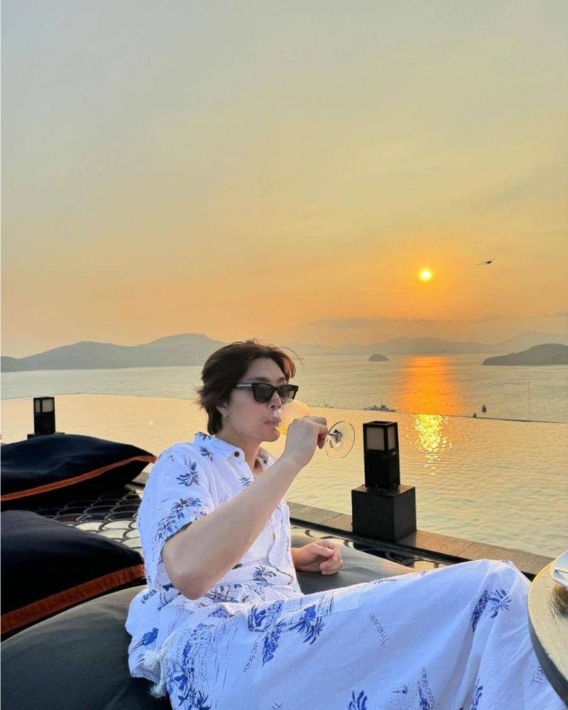 Instagram.com/johnnyjsuh